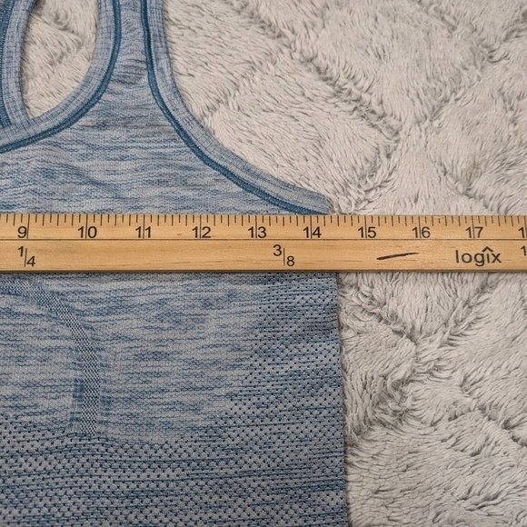 Lululemon Top Women's 6 Blue Heathered Swiftly Tech Tank Slim Fit Run Train Mesh - Picture 3 of 6